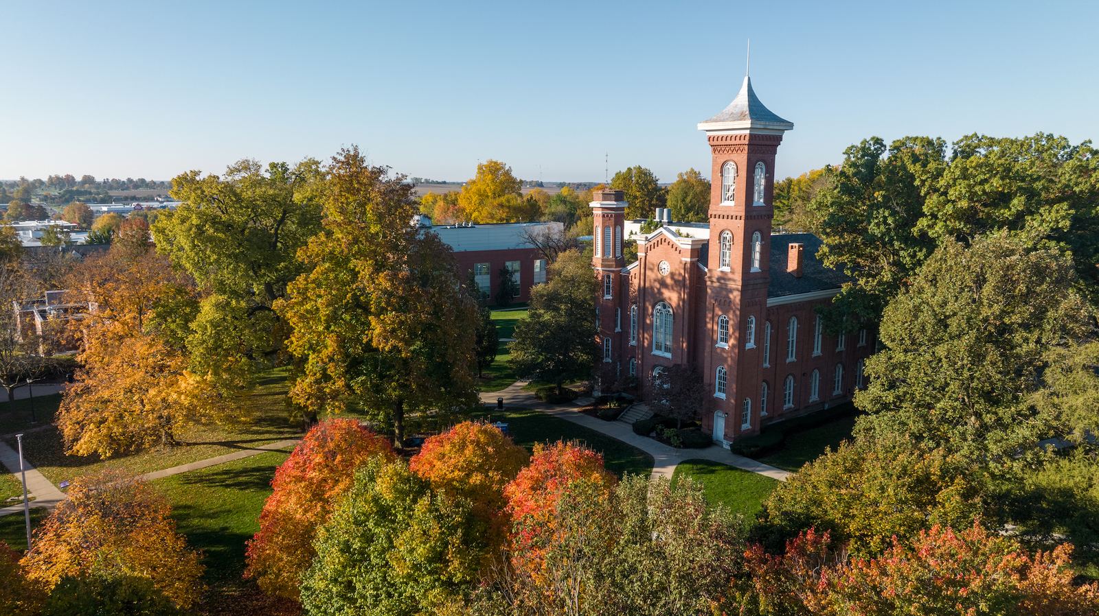 Illinois College campus aerial view